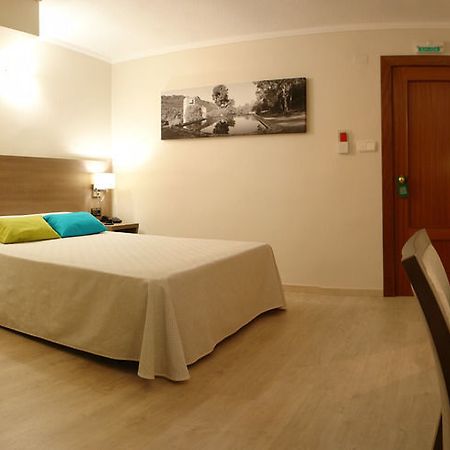 Hotel Avenida Plaza Alzira Buitenkant foto