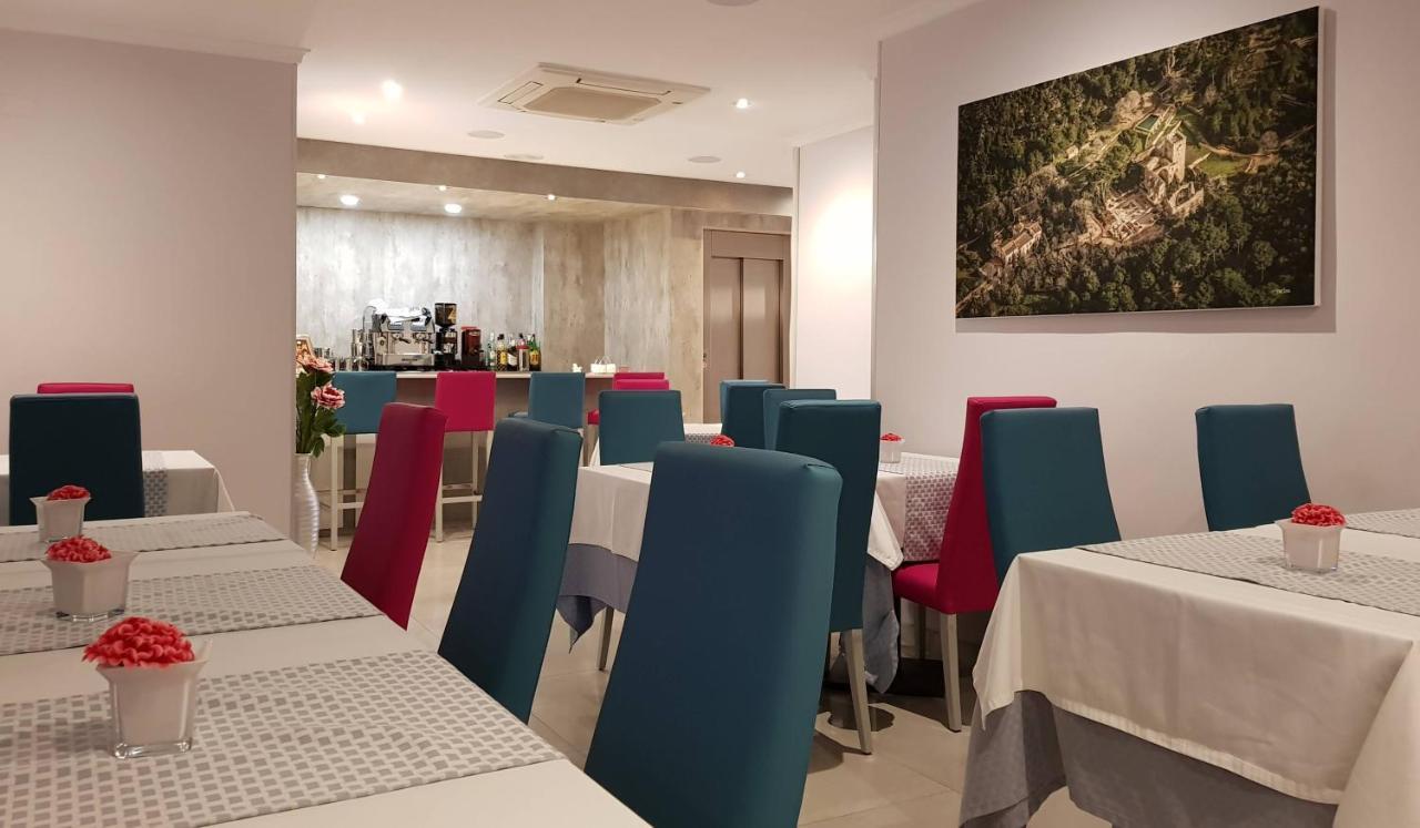 Hotel Avenida Plaza Alzira Buitenkant foto