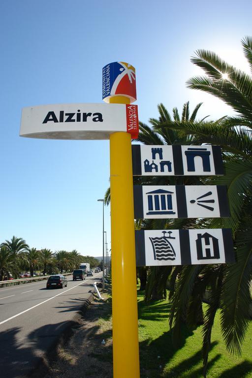 Hotel Avenida Plaza Alzira Buitenkant foto