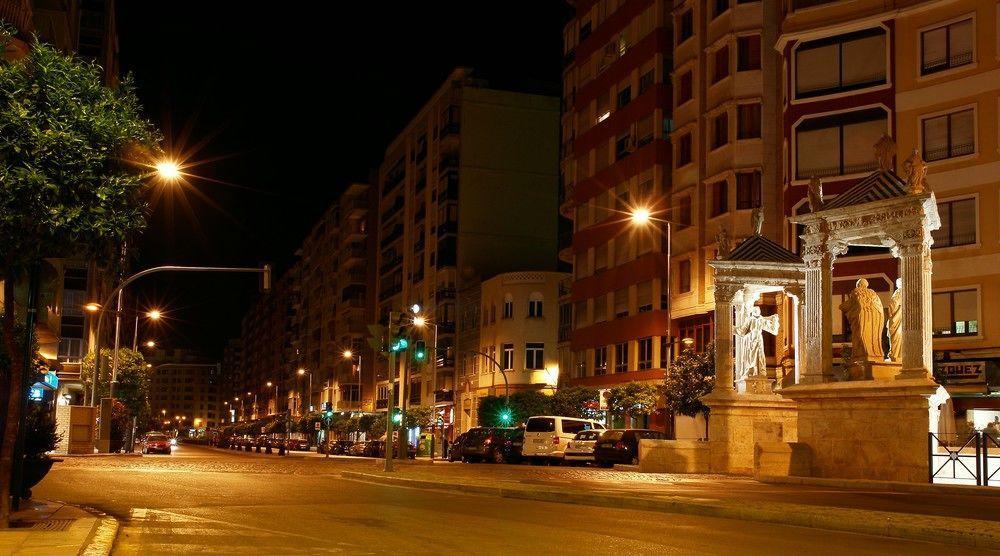 Hotel Avenida Plaza Alzira Buitenkant foto