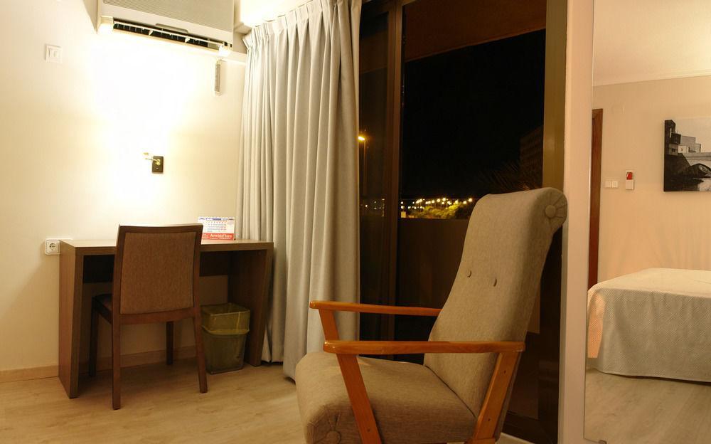 Hotel Avenida Plaza Alzira Buitenkant foto